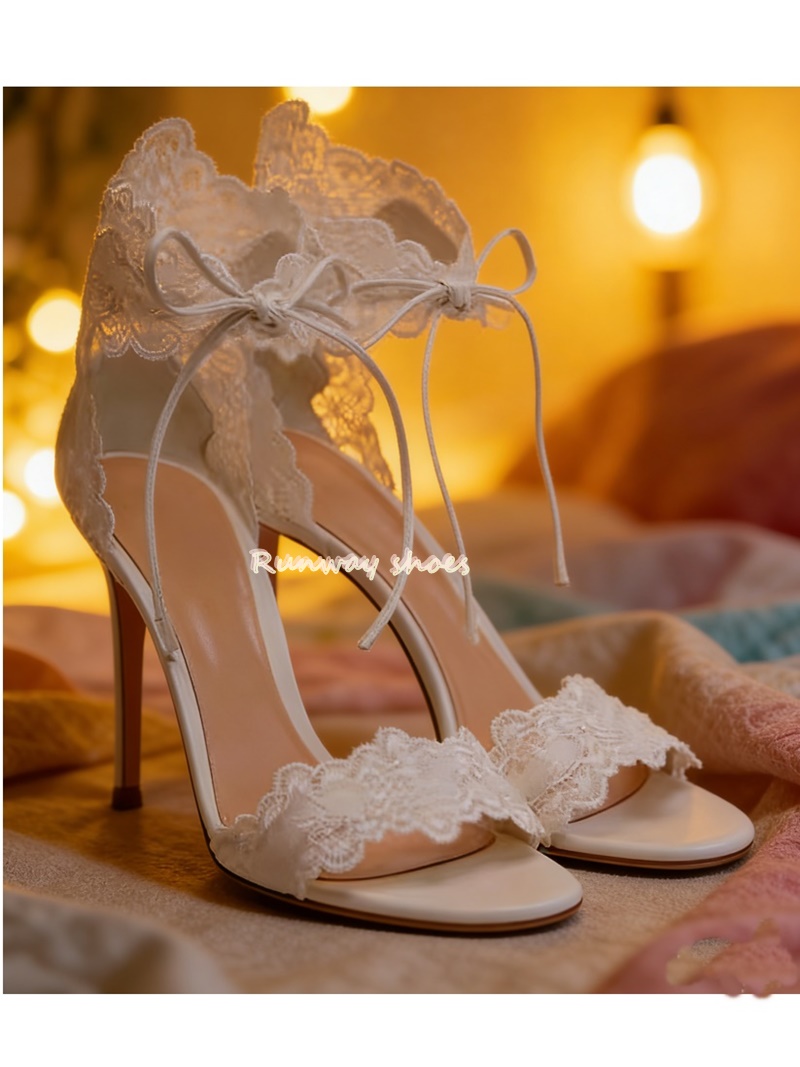 รองเท้าแต่งงานสีขาวแบบผูกข้อเท - Wedding Fx บทวิจารณ์และราคา